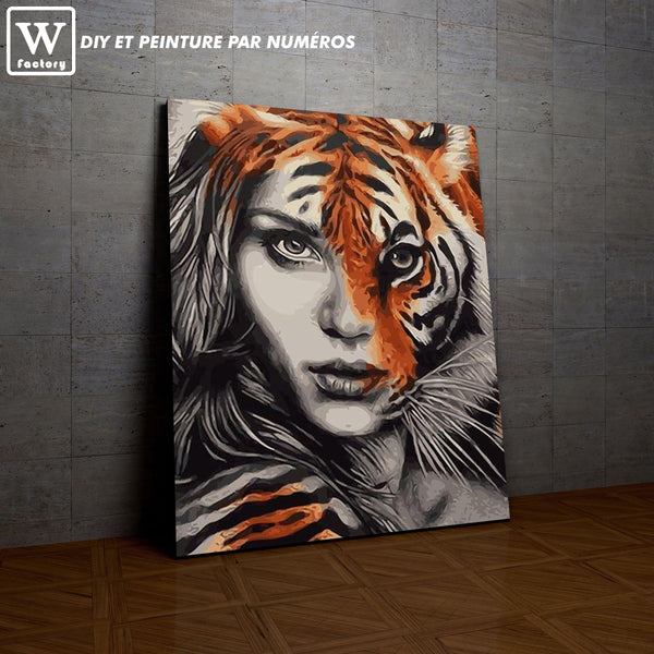 L'image de notre peinture par numéro, sans cadre et sans support, découvrez notre Femme-Tigre, et faites votre choix parmis plus de 300 références.