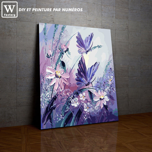 L'image de notre peinture par numéro, sans cadre et sans support, découvrez notre Papillons sur des Fleurs Mauves, et faites votre choix parmis plus de 300 références.