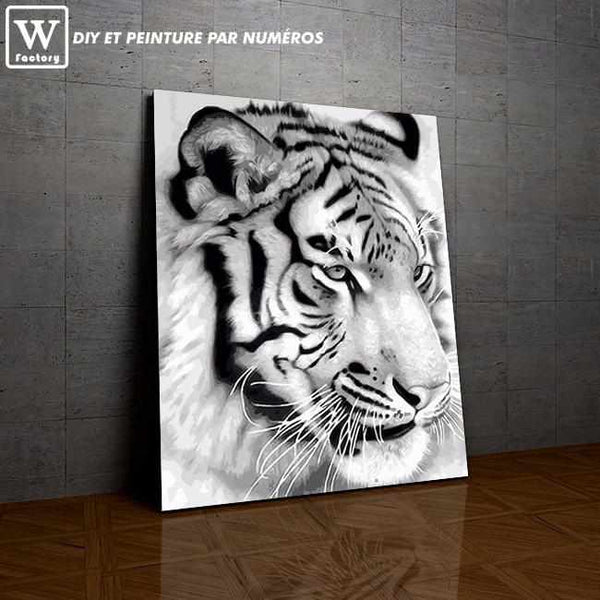 L'image de notre peinture par numéro, sans cadre et sans support, découvrez notre Tigre Noir et Blanc, et faites votre choix parmis plus de 300 références.